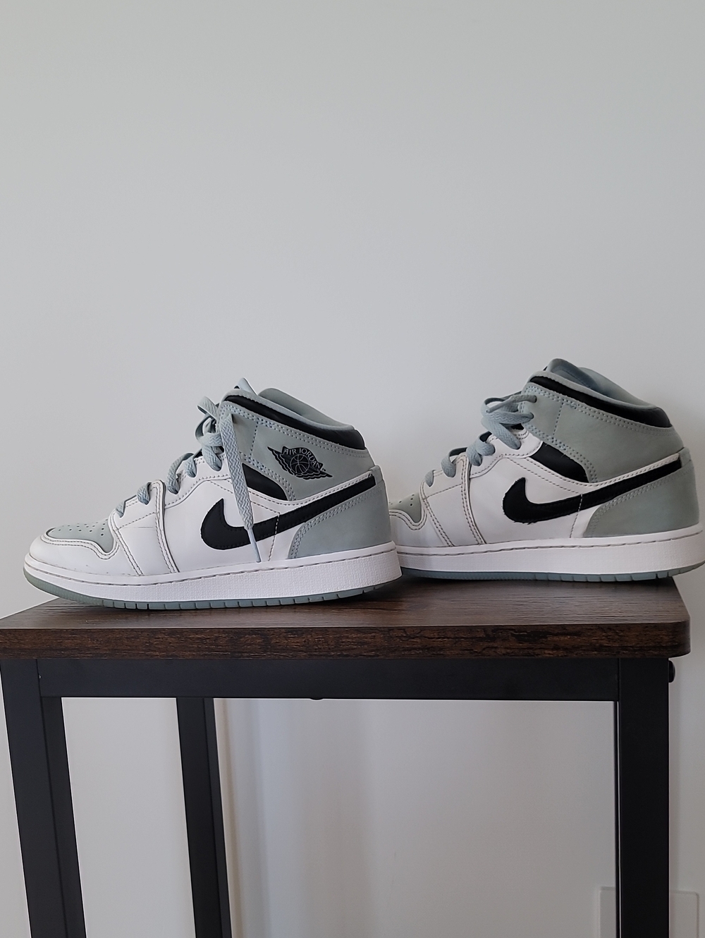 Youth Air Jordan 1 Mid Ice Blue